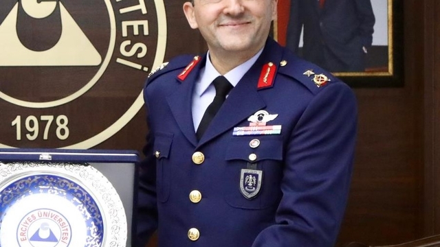 Kayseri Garnizon Komutanı emekliye sevk edildi