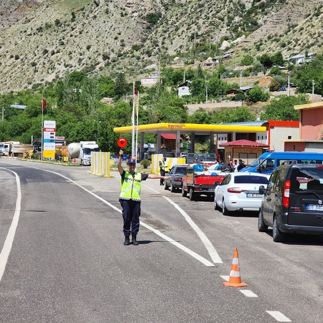 Erzurum'da jandarma suçluya nefes aldırmıyor