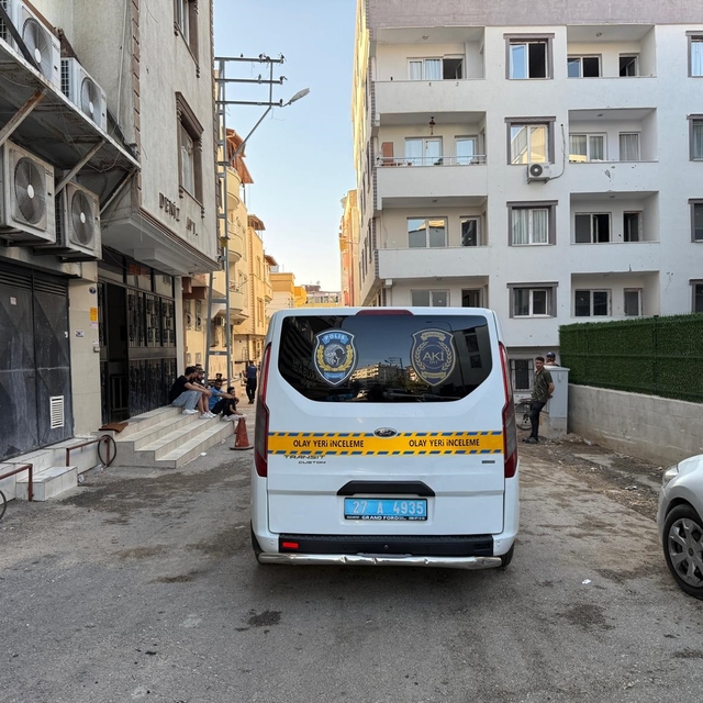 Binada çıkan yangında 4 yaşındaki Yezen öldü, anne ve 2 çocuk yaralı