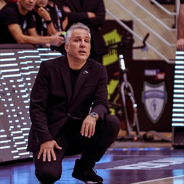 Y. Denizli Basket'te ilk imza Zafer Aktaş'a