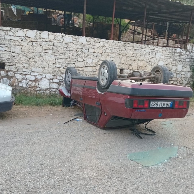 Kontrolden çıkan otomobil ters döndü: 1 yaralı