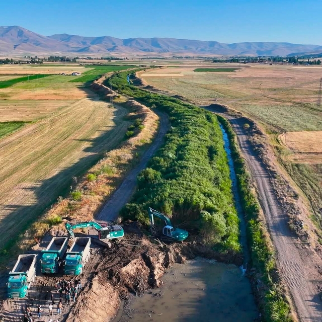 Erzincan'da 30 bin hektarlık arazi toplulaştırma projesi sürüyor