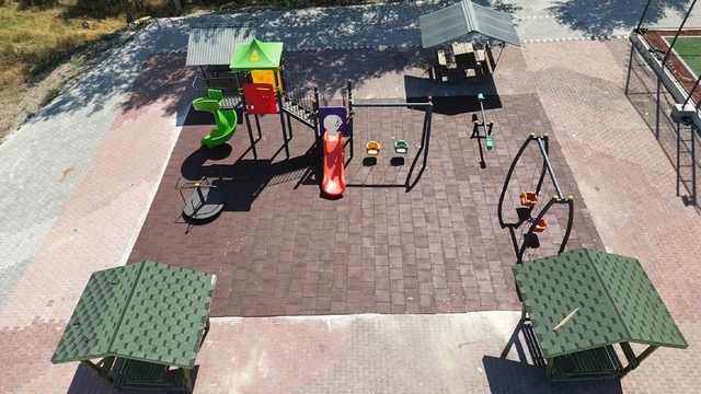 Bilecik'te çocuklara iki yeni oyun alanı