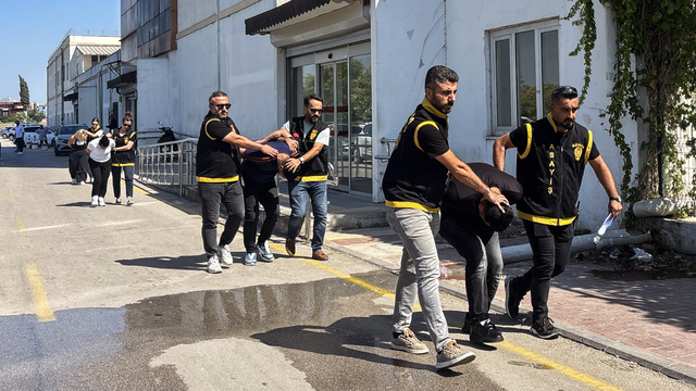 Arsa anlaşmazlığı yaşadığı kişinin husumetlilerine konum gönderdi, saldırıda kendisi de yaralandı