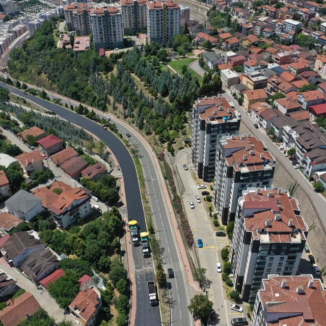 Tosyalı'nın cüruf bazlı yüksek performanslı asfaltı Kocaeli yollarında