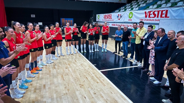 Manisa filede parkeye indi