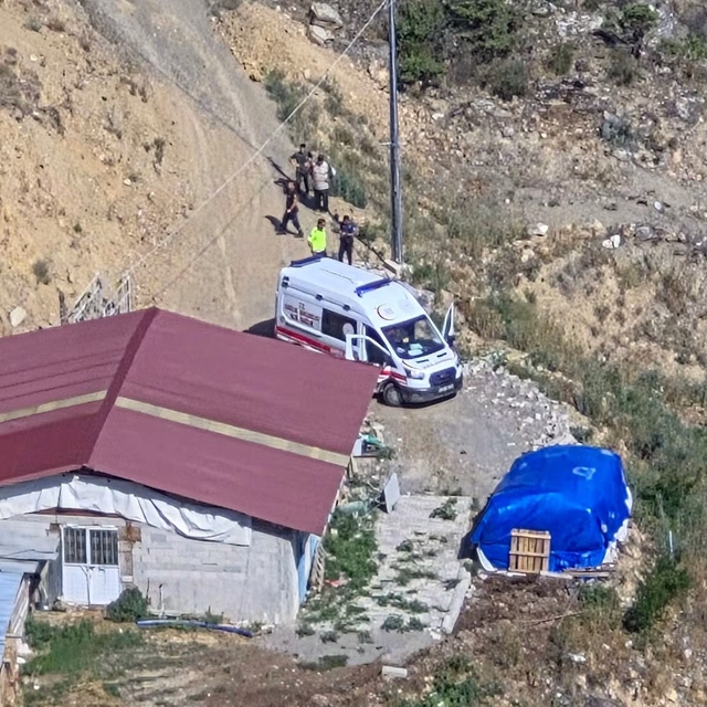 ATV şarampole yuvarlandı; 2 ağır yaralı
