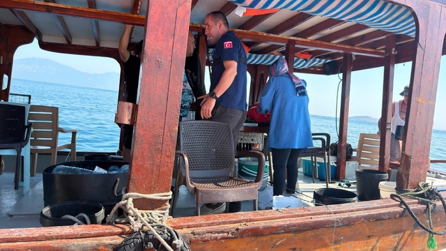 Didim'de denizde su ürünleri denetimi yapıldı