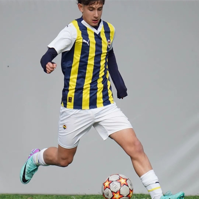 Karşıyaka'da Fenerbahçeli Yasir'den sonra Yiğit de geldi