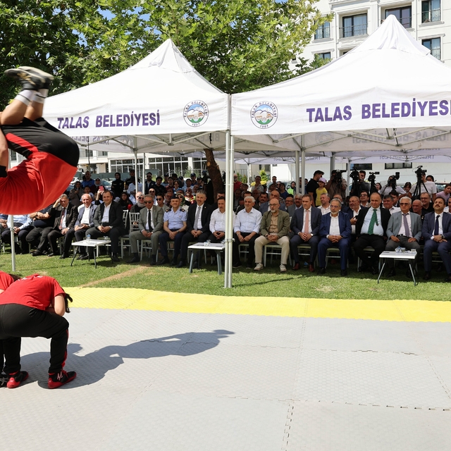 Talas'taki ERVA açılışında Başkan Yalçın'a özel teşekkür
Vali Çiçek'ten Baş...