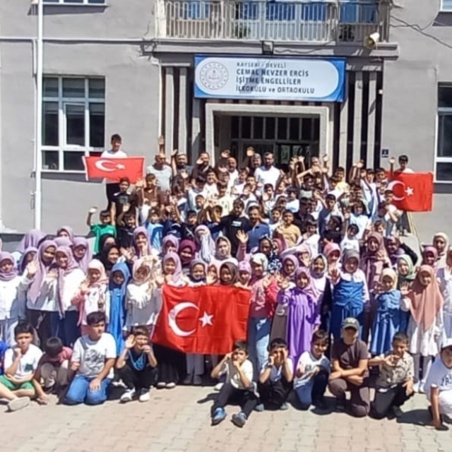 Develi Yaz Kur'an Kursu'nda Veda Hutbesi Okuma Etkinliği düzenlendi