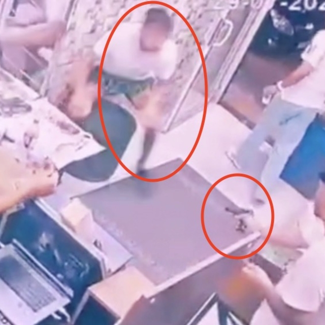 Silahlı saldırı kamerada; yaraladığı kişiye, geri dönüp yine ateş etti