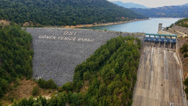 Yaz sıcakları Gönen-Yenice Barajı'nın su seviyesini yüzde 10 düşürdü