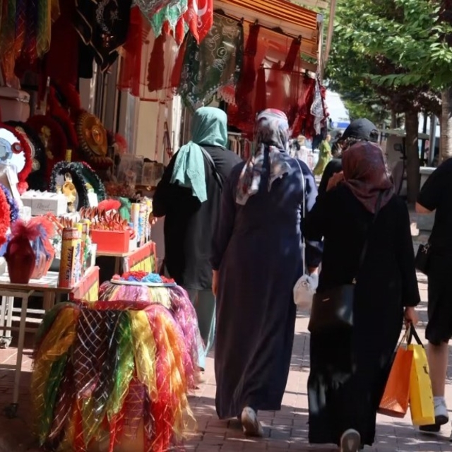 Kırşehir'de gurbetçi hareketliliği esnafa can suyu oldu