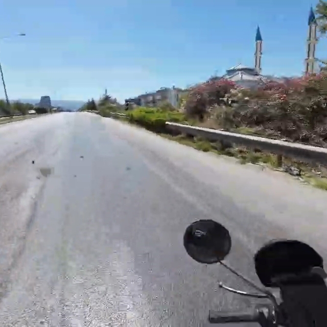 Kask kamerası gerçeği ortaya çıkardı
Kamyonun arkadan çarptığı motosiklet s...