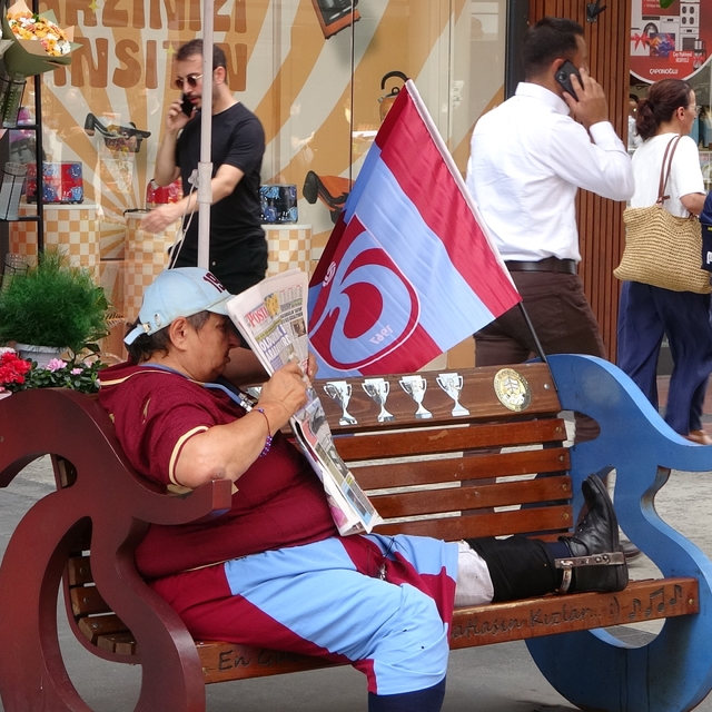 Trabzon'da 7'den 70'e herkes Salah'ı bekliyor