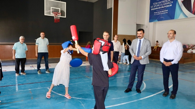 Kahta Kaymakamı Soysal yaz kulübü öğrencileriyle buluştu