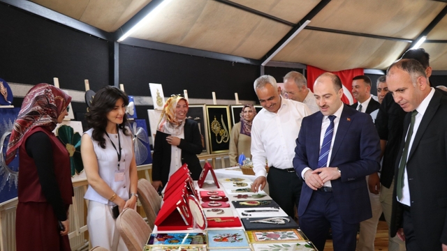 Yıl sonu emekleri görücüye çıktı