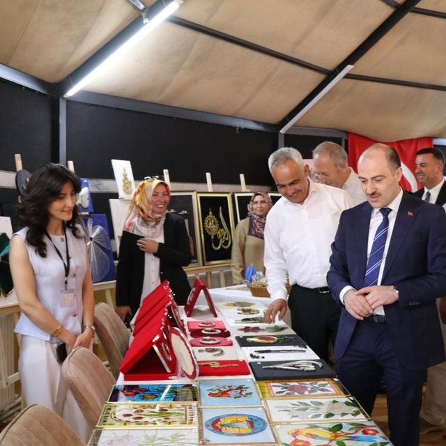 Yıl sonu emekleri görücüye çıktı