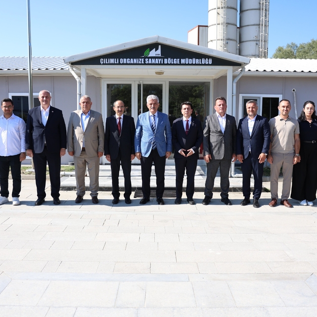 Vali Makas Çilimli OSB'de incelemelerde bulundu