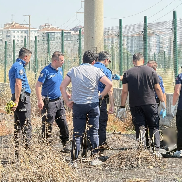 Diyarbakır'da boş arazide erkek cesedi bulundu