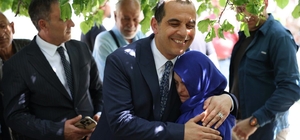Vali Taşolar Tuzluca'da vatandaşlarla bir araya geldi