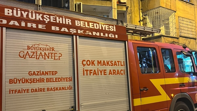 Evde çıkan yangında yatalak kadın öldü