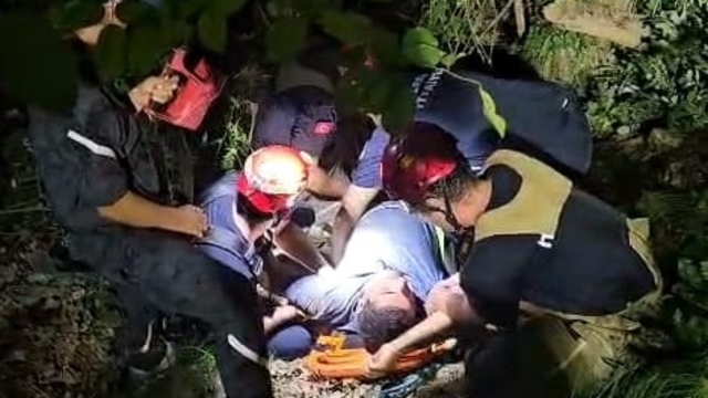 Bursa'da elektrikli  bisiklet uçuruma yuvarlandı: 3 yaralı