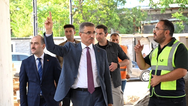Vali Baruş, Oltu'daki yatırımları yerinde inceledi