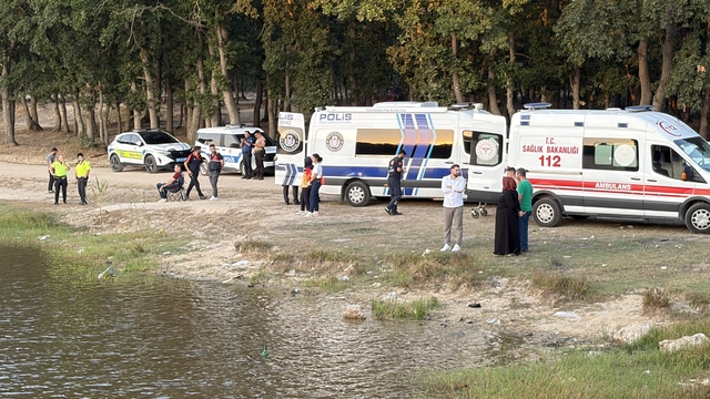 Gölde kaybolan şahsı arama çalışmaları sürüyor