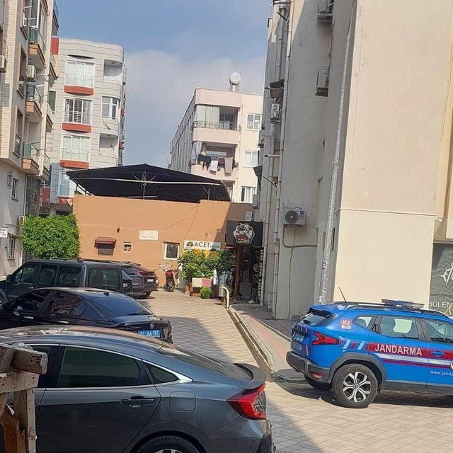 Genç kadın uzman çavuşun silahıyla intihara kalkıştı