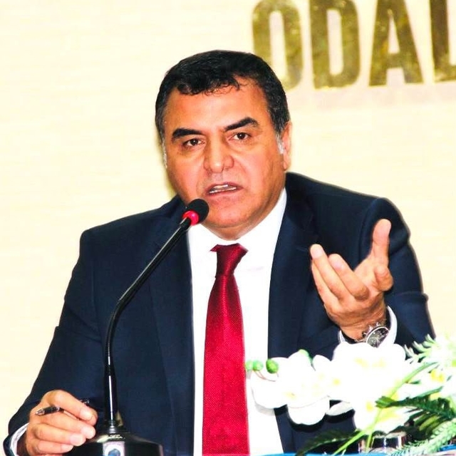 DESOB Başkanı Ebedinoğlu: "Geçici ticaret uğruna kalıcı esnafımızı kaybetme...