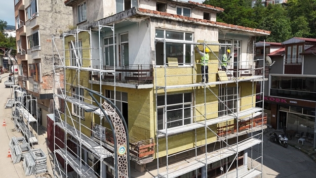 Ordu'da ilçelerin çehresi değişiyor: Gölköy'de 70 binanın cephesi yenilenecek