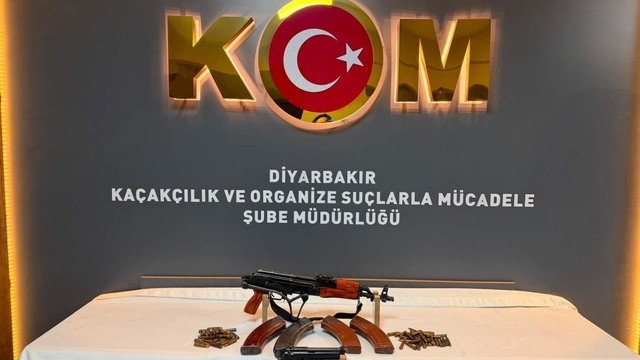 Diyarbakır'da KOM ve narkotik ekiplerinden müşterek operasyon: 2 tutuklama