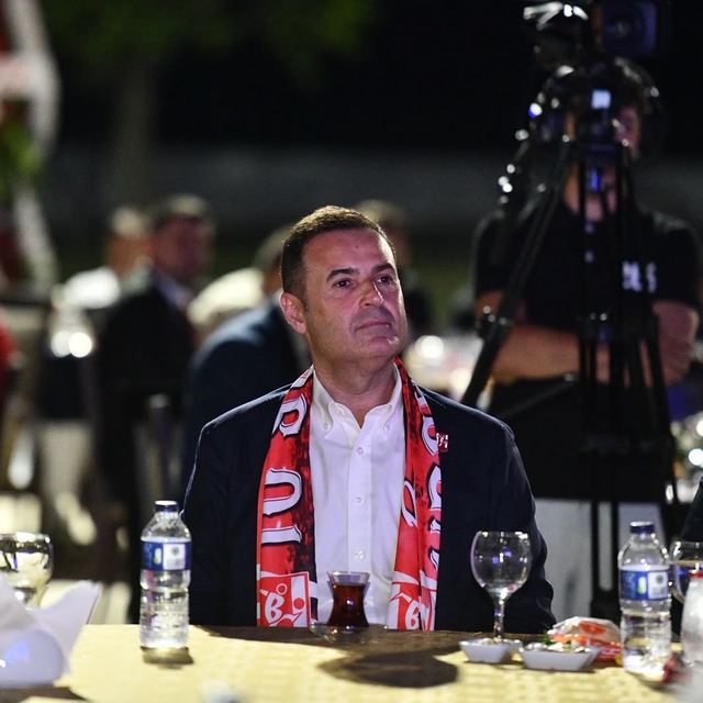 Balıkesirspor sevdası için tüm Balıkesir tek yürek
Başkan Akın'dan Balıkesi...