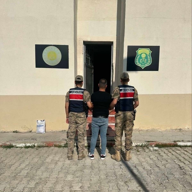 Kars'ta kasten öldürme suçundan aranan hükümlü JASAT operasyonuyla yakaland...
