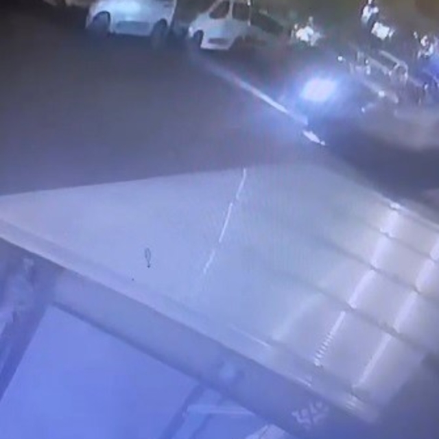 Kars'ta 4 kişinin yaralandığı kaza güvenlik kamerasında