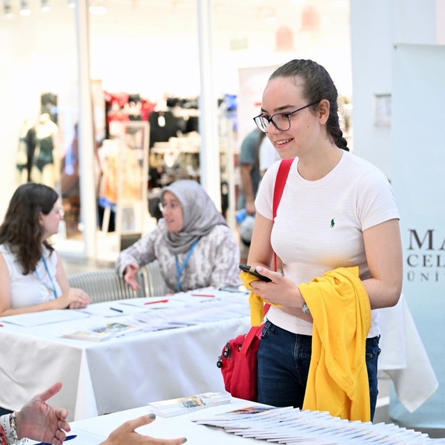 MCBÜ, tercih maratonunda geleceğin üniversitelileriyle buluştu