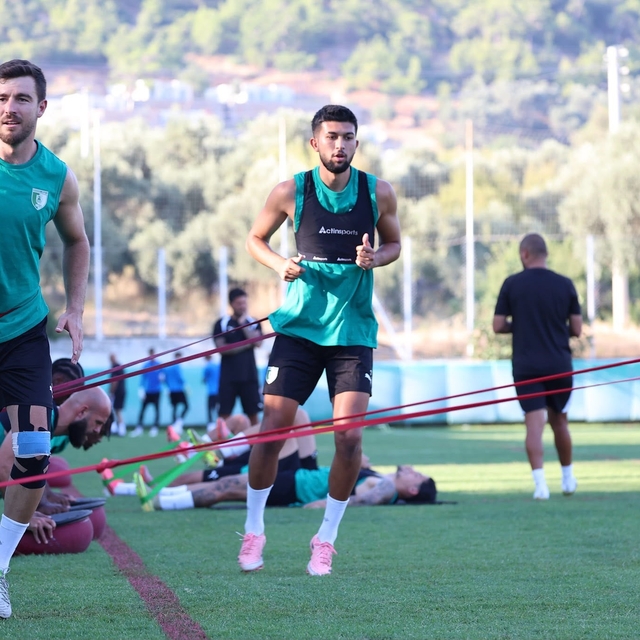 Burhan Eşer: "Genç ve dinamik bir takım oluşturmaya çalışıyoruz"