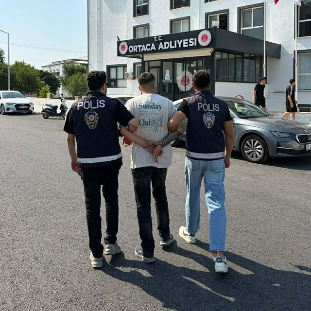 22 yıl hapis cezasıyla aranan hükümlü, havalimanında yakalandı