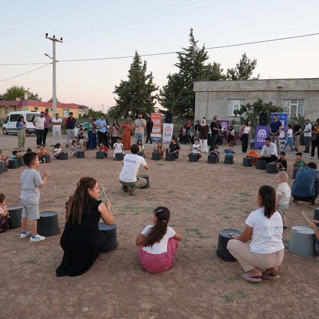 Gezici Müzik Atölyesi 13 mahallede bin 700 çocuğa ulaştı