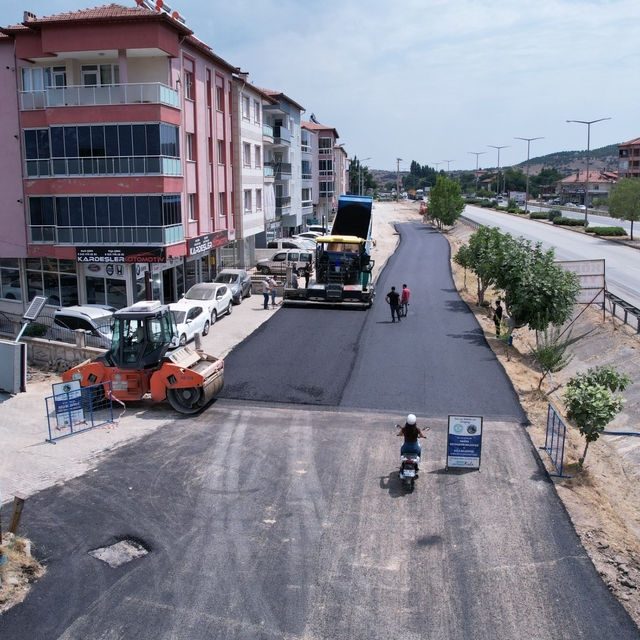 Kula'da yollar yenileniyor
