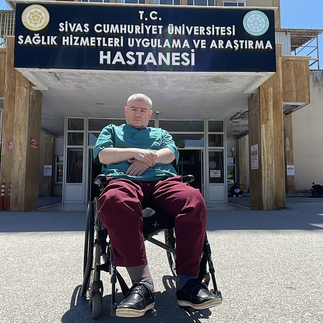 Trafik kazası sonrası tekerlekli sandalyeye mahkum oldu, başarısı dünya tıp...
