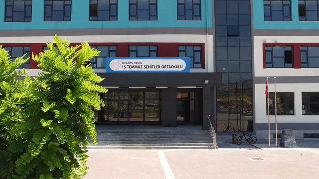 Depremde azalan derslik sayısı yeni okullarla arttı