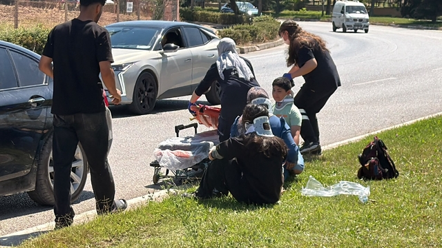 Kaza ihbarına giden polis aracına otomobil çarptı: 1'i polis, 1'i bekçi 6 yaralı