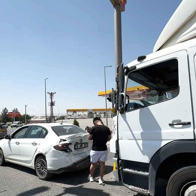 Siirt'te maddi hasarlı kaza