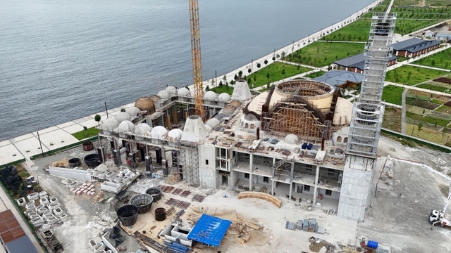 Recep Tayyip Erdoğan Camii hızla yükseliyor