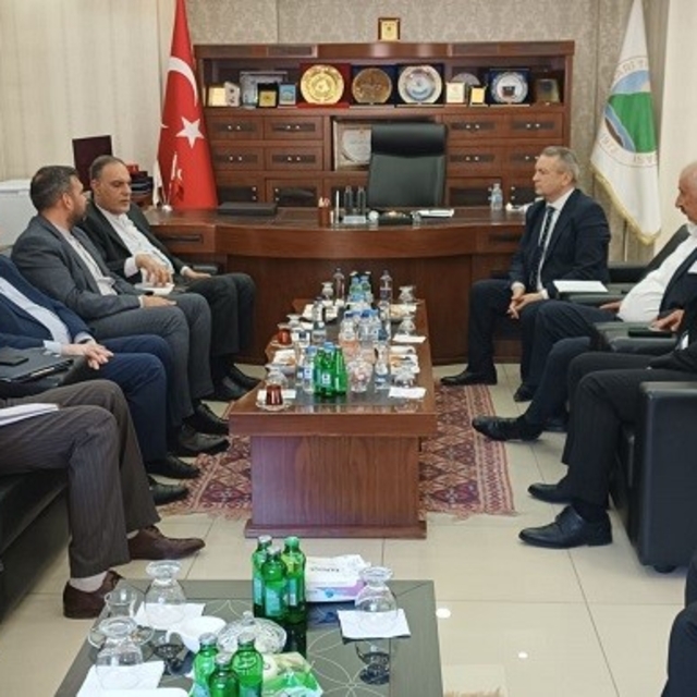 İran Büyükelçisi Habibollahzadeh'ten Hakkâri'de ekonomi temasları