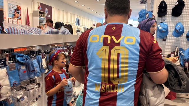 Trabzon'da Muhammed Salah forması çılgınlığı devam ediyor