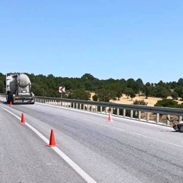 Emet'te beton mikseri motosiklete çarptı: 1 ölü, 1 ağır yaralı